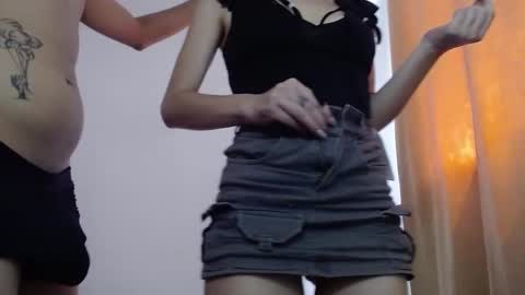 Ela and Santi online show from October 2025 04:17:02 PM