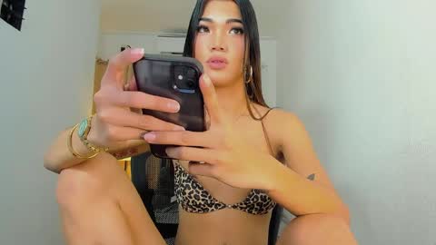 STEPHANIE online show from June 2026 10:38:02 PM