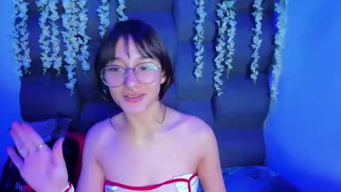 dani_dream online show from July 2026 03:32:02 PM