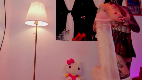 Snapshot of dani_valen chatting on October 2025 10:05:01 PM Dani online show from October 2025 10:05:01 PM