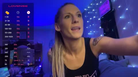 Dani Dragon online show from December 2024 11:50:02 AM