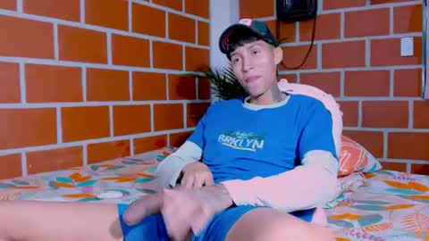 daniel_deluxx online show from June 2026 06:23:01 PM
