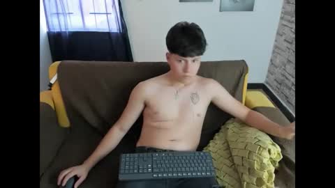 Snapshot of daniel_leon_c chatting on May 2026 07:00:01 PM daniel_leon_c online show from May 2026 07:00:01 PM