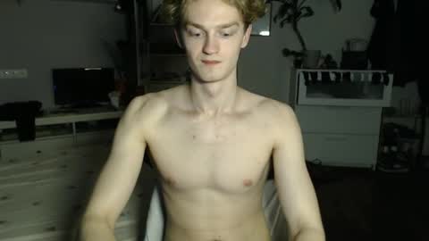Snapshot of daniel_yumm chatting on May 2026 09:53:02 PM Daniel online show from May 2026 09:53:02 PM
