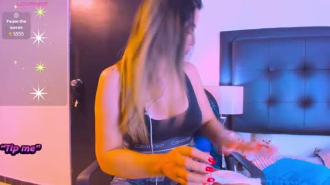 daniela online show from March 2025 05:29:01 PM