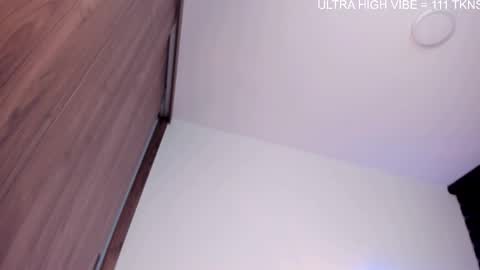 Snapshot of daniela_henaoo chatting on October 2025 11:17:02 PM independent model online show from October 2025 11:17:02 PM