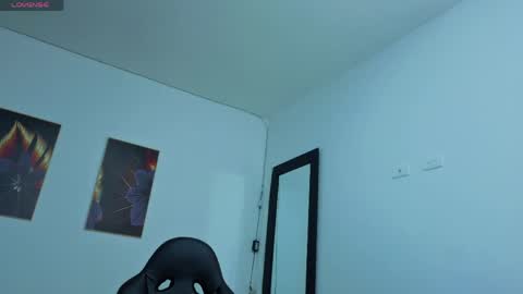 Snapshot of daniela_xue chatting on April 2026 08:10:01 PM lorena online show from April 2026 08:10:01 PM
