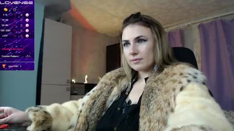 Snapshot of danielacooperx chatting on February 2025 05:55:02 PM Daniela Cooper online show from February 2025 05:55:02 PM