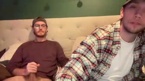 Snapshot of danielbishopxxx chatting on September 2025 01:40:02 AM Daniel Bishop Mason online show from September 2025 01:40:02 AM