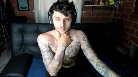 Snapshot of daniele_bunny chatting on January 2025 06:34:02 PM Daniele Bunny online show from January 2025 06:34:02 PM