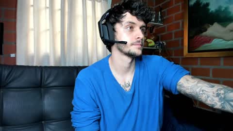 Snapshot of daniele_bunny chatting on January 2025 05:49:01 PM Daniele Bunny online show from January 2025 05:49:01 PM