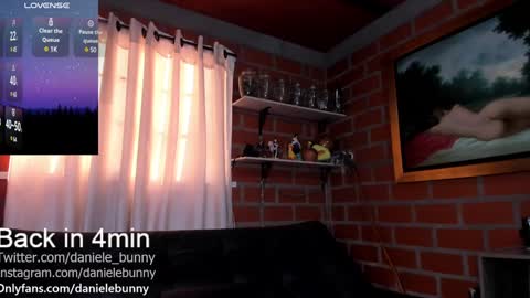 Snapshot of daniele_bunny chatting on January 2025 09:46:02 PM Daniele Bunny online show from January 2025 09:46:02 PM