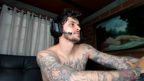 Snapshot of daniele_bunny chatting on January 2025 05:28:01 PM Daniele Bunny online show from January 2025 05:28:01 PM