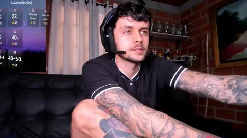 Snapshot of daniele_bunny chatting on February 2025 08:45:02 PM Daniele Bunny online show from February 2025 08:45:02 PM