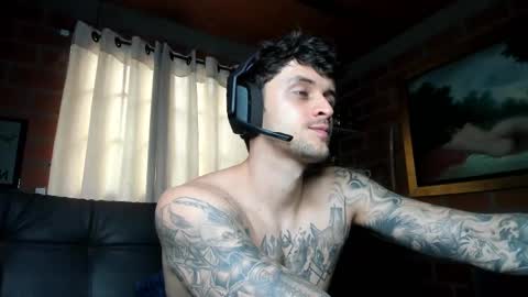 Snapshot of daniele_bunny chatting on February 2025 05:29:01 PM Daniele Bunny online show from February 2025 05:29:01 PM