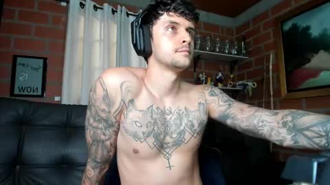 Snapshot of daniele_bunny chatting on February 2025 08:40:01 PM Daniele Bunny online show from February 2025 08:40:01 PM