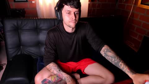 Snapshot of daniele_bunny chatting on February 2025 08:15:02 PM Daniele Bunny online show from February 2025 08:15:02 PM