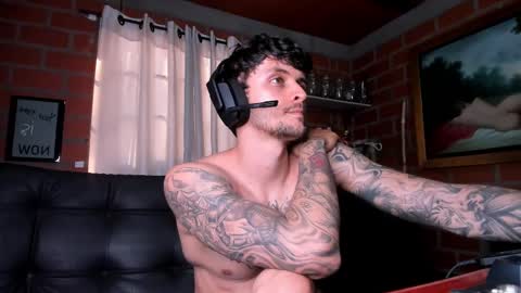 Snapshot of daniele_bunny chatting on February 2025 08:41:02 PM Daniele Bunny online show from February 2025 08:41:02 PM