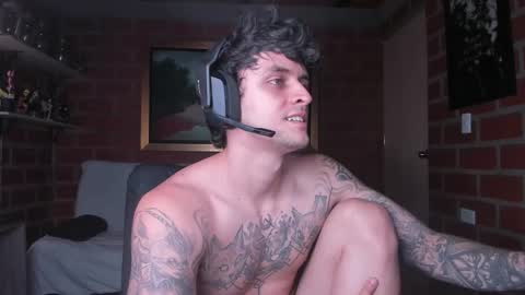 Snapshot of daniele_bunny chatting on September 2025 04:43:01 PM Daniele Bunny online show from September 2025 04:43:01 PM