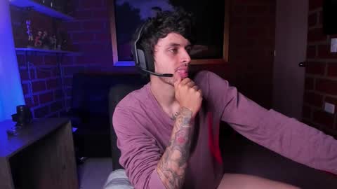 Snapshot of daniele_bunny chatting on October 2025 03:53:01 PM Daniele Bunny online show from October 2025 03:53:01 PM