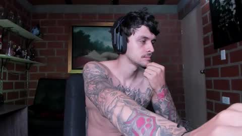 Snapshot of daniele_bunny chatting on November 2025 04:42:01 PM Daniele Bunny online show from November 2025 04:42:01 PM