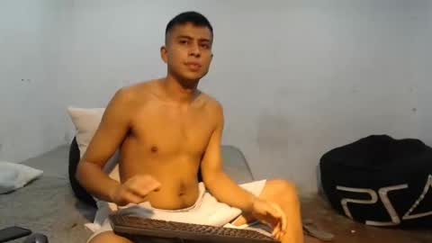 Snapshot of danielitopapii chatting on December 2024 12:38:01 PM danielitopapii online show from December 2024 12:38:01 PM