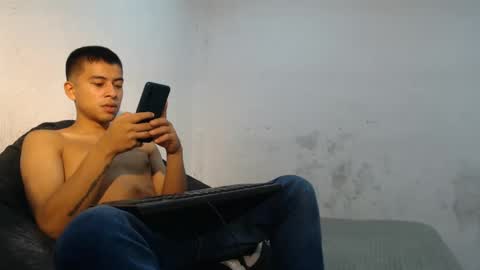 Snapshot of danielitopapii chatting on December 2024 02:35:02 PM danielitopapii online show from December 2024 02:35:02 PM