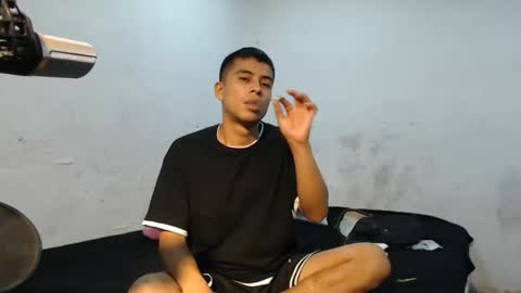 Snapshot of danielitopapii chatting on December 2024 05:01:02 PM danielitopapii online show from December 2024 05:01:02 PM