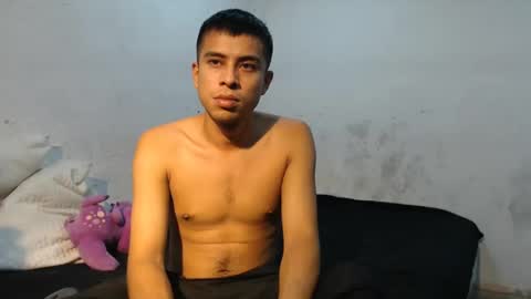 Snapshot of danielitopapii chatting on December 2024 02:53:01 AM danielitopapii online show from December 2024 02:53:01 AM