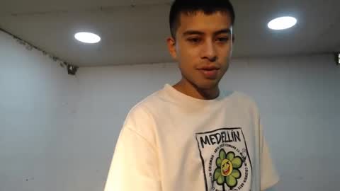 Snapshot of danielitopapii chatting on December 2024 02:51:01 PM danielitopapii online show from December 2024 02:51:01 PM