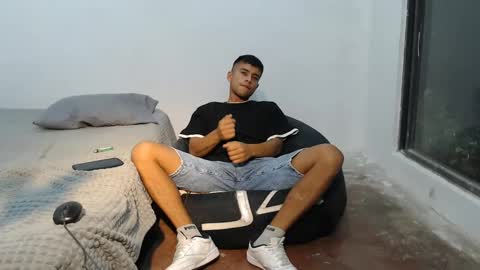 Snapshot of danielitopapii chatting on January 2025 04:14:02 AM danielitopapii online show from January 2025 04:14:02 AM