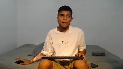 Snapshot of danielitopapii chatting on February 2025 03:37:02 AM danielitopapii online show from February 2025 03:37:02 AM