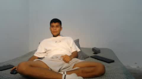 Snapshot of danielitopapii chatting on February 2025 06:24:02 AM danielitopapii online show from February 2025 06:24:02 AM