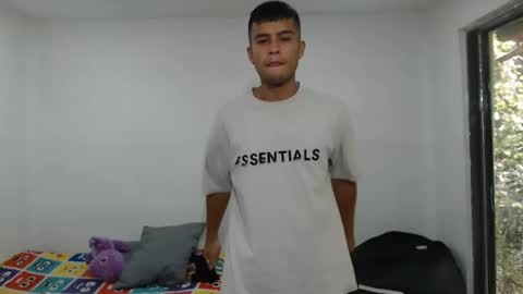 Snapshot of danielitopapii chatting on February 2025 06:09:01 PM danielitopapii online show from February 2025 06:09:01 PM