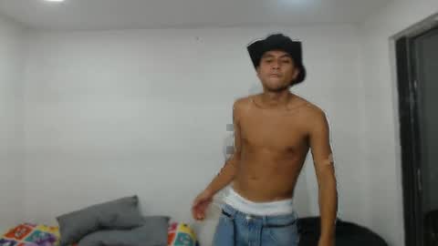 Snapshot of danielitopapii chatting on February 2025 12:13:01 AM danielitopapii online show from February 2025 12:13:01 AM