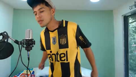 Snapshot of danielitopapii chatting on November 2025 08:08:02 PM danielitopapii online show from November 2025 08:08:02 PM