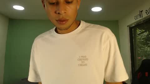 Snapshot of danielitopapii chatting on December 2025 08:25:01 PM danielitopapii online show from December 2025 08:25:01 PM