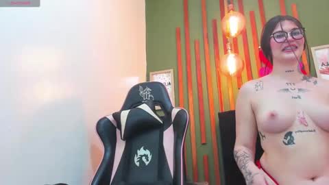 daniella online show from February 2025 09:42:02 PM