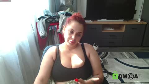 Snapshot of daniellavas chatting on April 2026 07:20:01 AM JessicaWhite online show from April 2026 07:20:01 AM