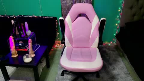 Danielle Banks online show from December 2024 12:31:01 AM