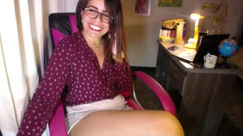 Snapshot of danielle_rose_ chatting on April 2026 07:09:01 PM Angie online show from April 2026 07:09:01 PM