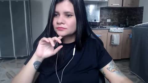 Snapshot of daniellerain chatting on February 2026 08:29:02 PM daniellerain online show from February 2026 08:29:02 PM