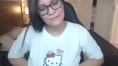 daniellerain online show from May 2026 12:04:01 AM