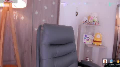 Danielle Rose online show from May 2026 09:01:01 PM