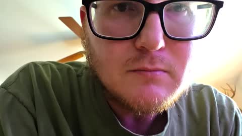 Snapshot of danielp_mod_cb chatting on October 2025 09:04:02 PM Daniel y. online show from October 2025 09:04:02 PM