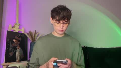 Snapshot of danieltuckerr chatting on April 2026 08:35:02 PM danieltuckerr online show from April 2026 08:35:02 PM