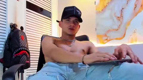 Dani online show from October 2025 04:09:02 AM