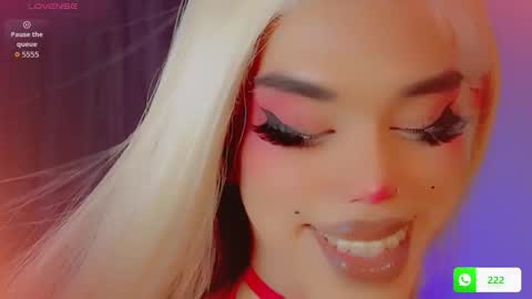 Snapshot of daniilee_ chatting on December 2025 09:32:02 PM DANNI LEE online show from December 2025 09:32:02 PM