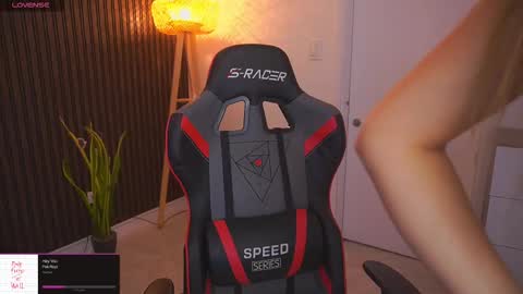 Hi my name is Anna. Please say hello I like to chat with you. If u have request use Tip option .Thank you online show from February 2026 01:15:02 AM