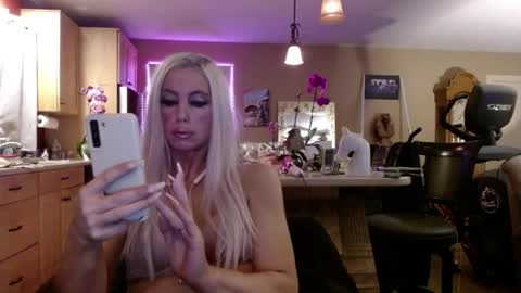 DanikaWhite69 online show from May 2026 11:37:01 AM